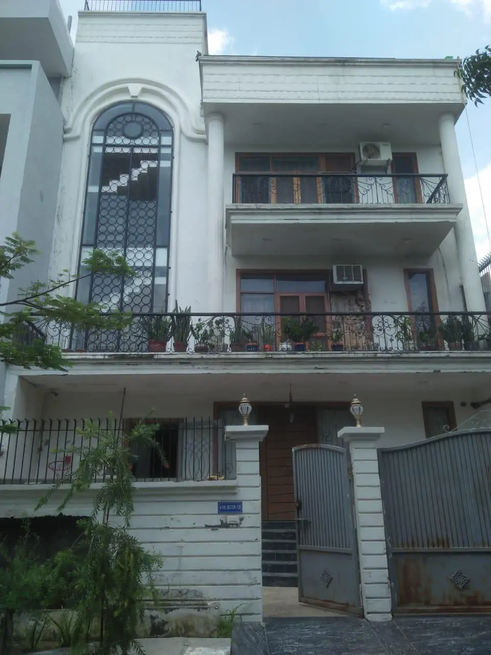 Resident Project for Creative Concept Sectro 122, Noida (Are- 10k sft approx.)