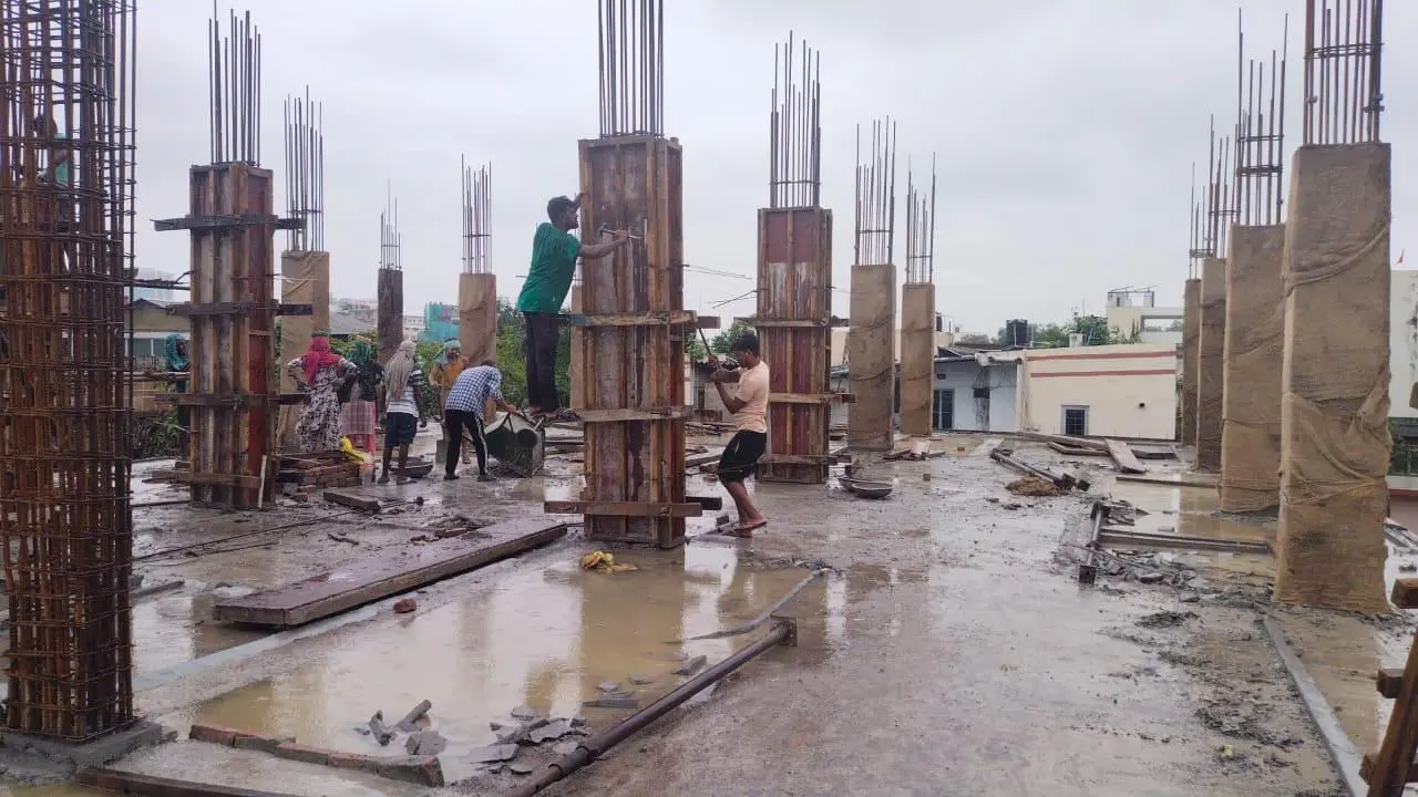 Commercial Building Noida Basement+4 Floor-25000sft 1