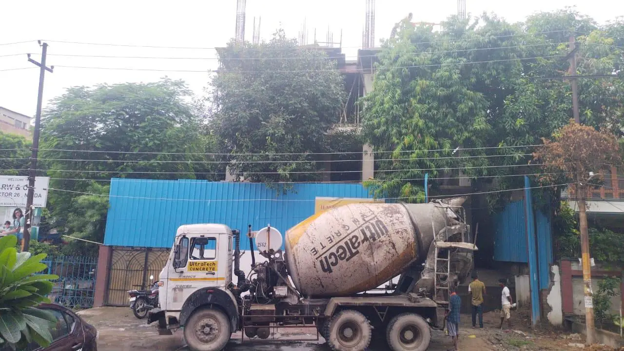 Commercial Building Noida Basement+4 Floor-25000sft